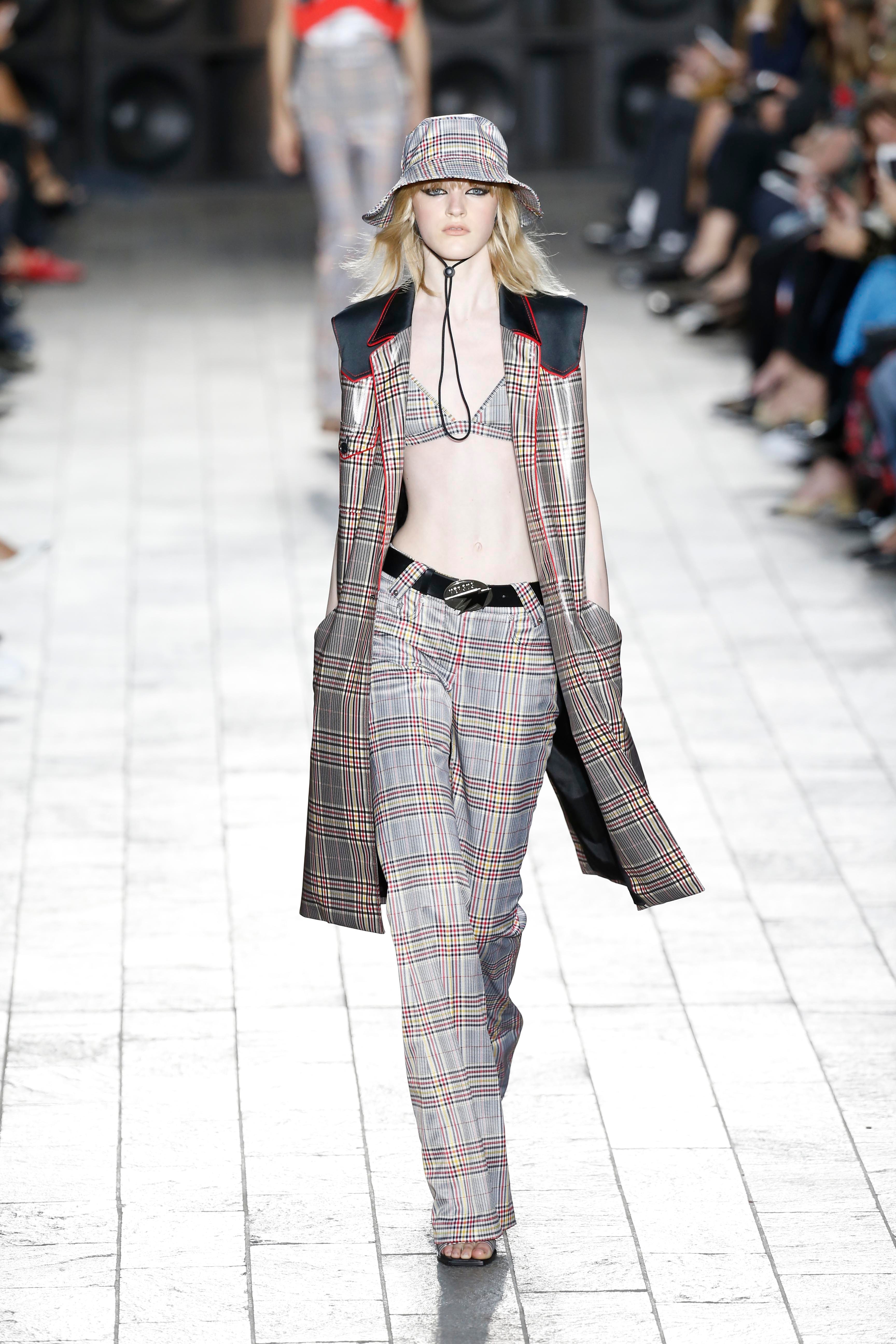 London Fashion Week Primavera/Estate 2018 Versus